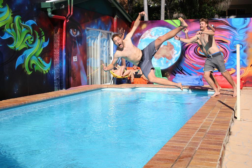 Aussitel Backpackers Pansiyon Coffs Harbour Dış mekan fotoğraf